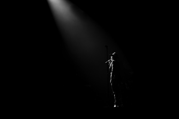 Caro Emerald 6 b&w