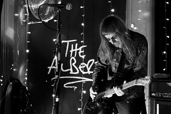 Deviant Amps 3 b&w