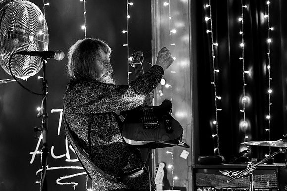 Deviant Amps 2 b&w